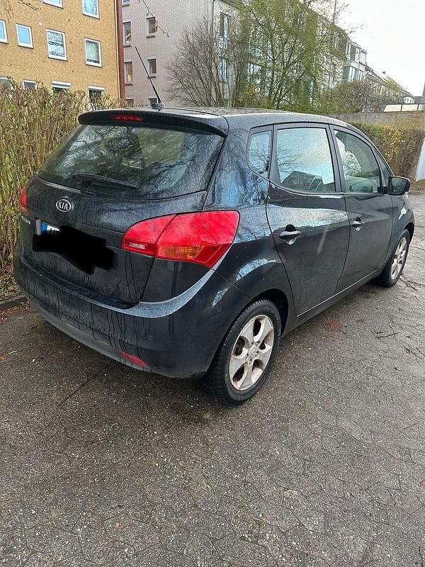 Gebraucht Kia Venga 125 PS (91 kW) 2011 Schwarz Kleinwagen