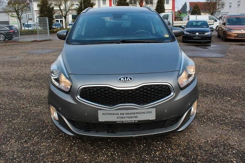 Gebraucht Kia Carens 141 PS (103 kW) 2015 Silber Van / Kleinbus