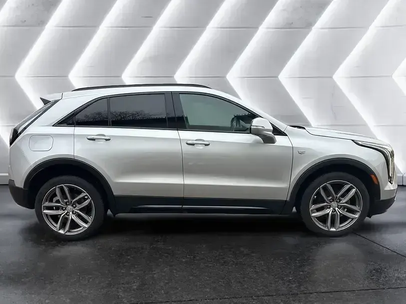 Gebraucht Cadillac XT4 230 PS (169 kW) 2021 Silber SUV