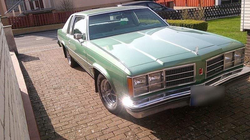 Grün Gebraucht 1978 Oldsmobile Delta 88 Coupé | 15.000 € - Bild 1/3