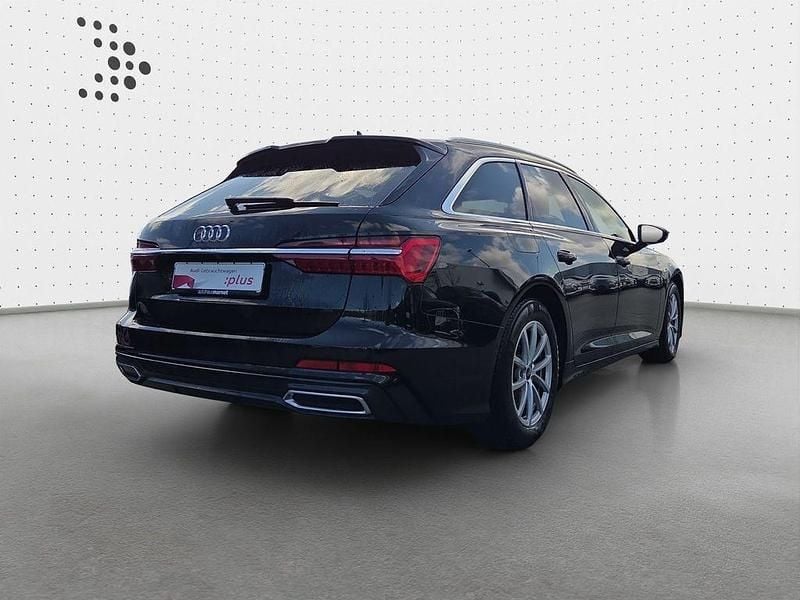 Gebraucht Audi A6 S-Line 204 PS (150 kW) 2023 Mythosschwarz metallic Kombi