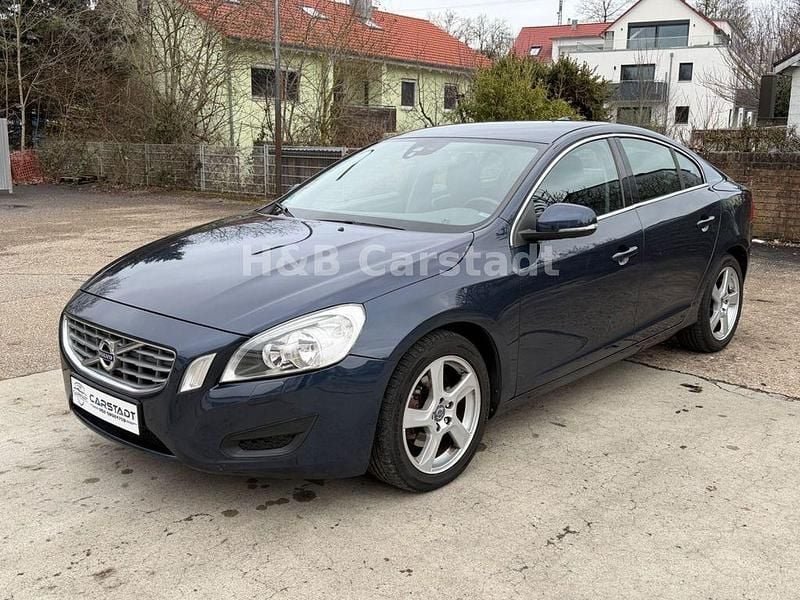 Gebraucht Volvo S60 Momentum 114 PS (83 kW) 2011 Blau Limousine