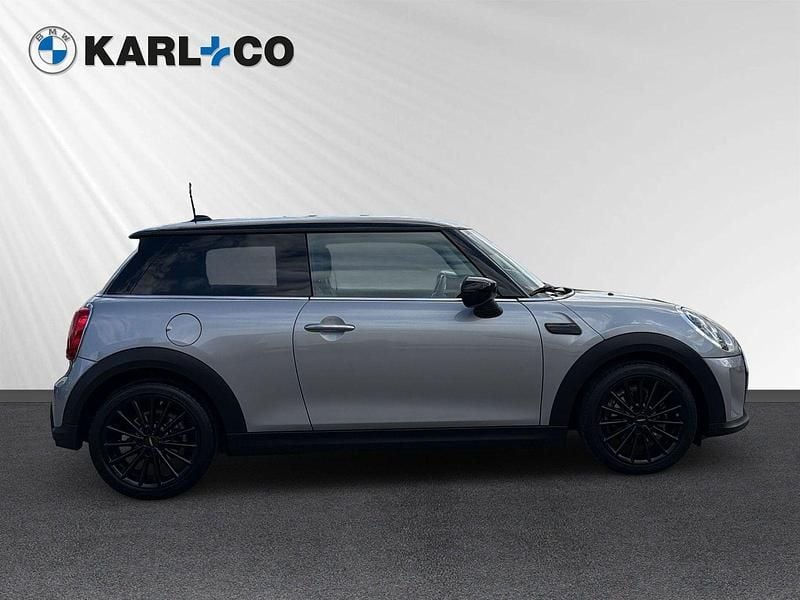 Gebraucht Mini Cooper Essential 136 PS (100 kW) 2023 Schwarz Kleinwagen