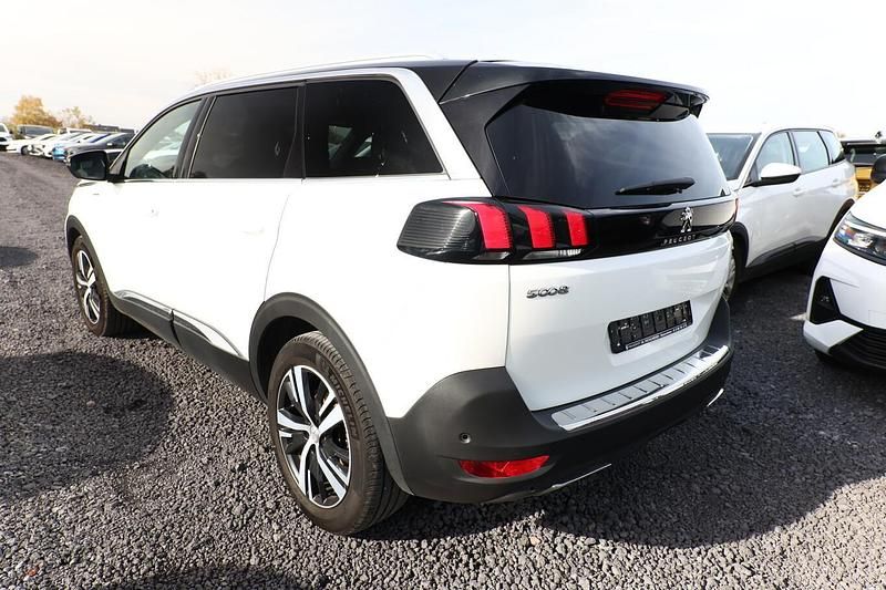 Gebraucht Peugeot 5008 Allure 131 PS (96 kW) 2019 Weiß perlglanz metallic Van / Kleinbus