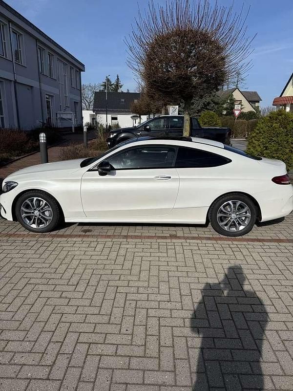 Gebraucht Mercedes C250 Edition 211 PS (155 kW) 2017 Weiß Coupé