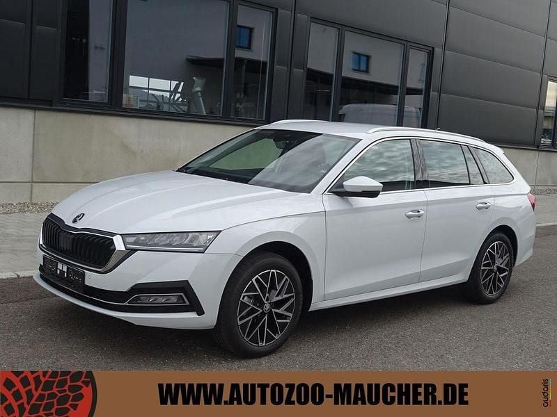 Graphite grau metallic Gebraucht 2024 Skoda Octavia Style Kombi | 28.990 € (Superpreis) - Bild 1/4