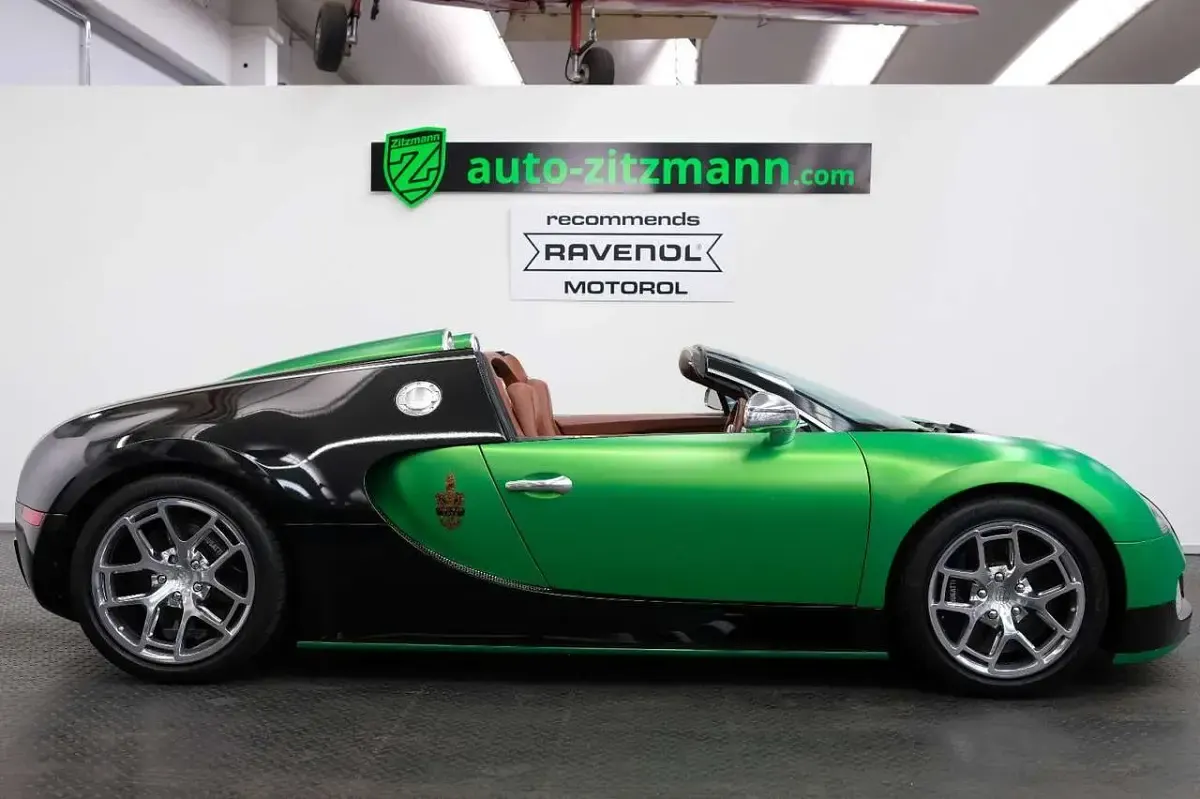 Gebraucht Bugatti Veyron 1001 PS (736 kW) 2015 Sprint blue pearl/matt Cabrio