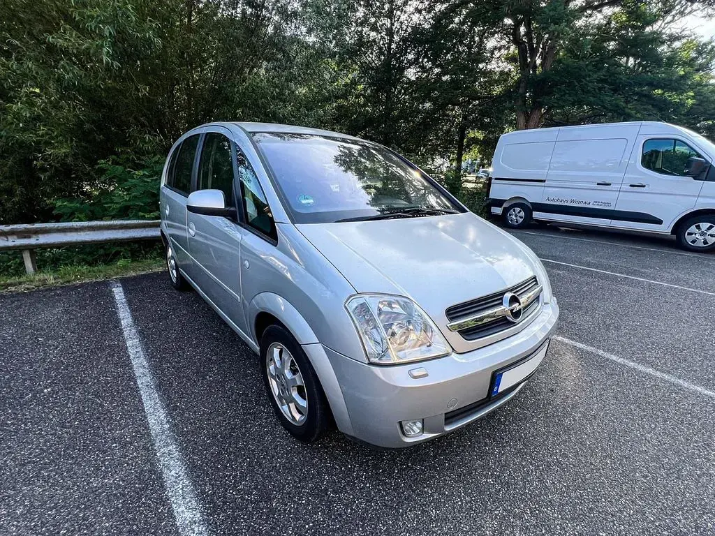Gebraucht Opel Meriva 101 PS (74 kW) 2003 Silber Van / Kleinbus