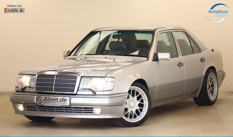 Gebraucht Mercedes E500 326 PS (239 kW) 1991 Silber Limousine