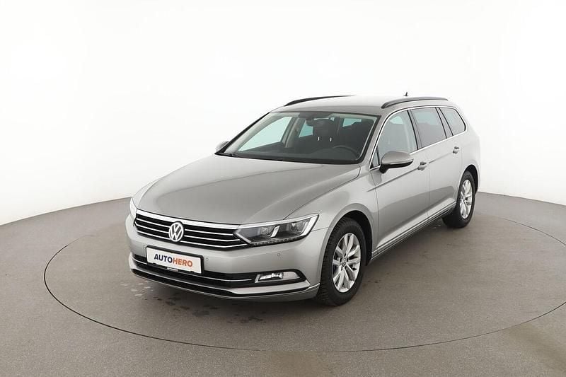 Grau Gebraucht 2017 VW Passat Comfortline Kombi | 18.330 € (Fairer Preis) - Bild 1/3