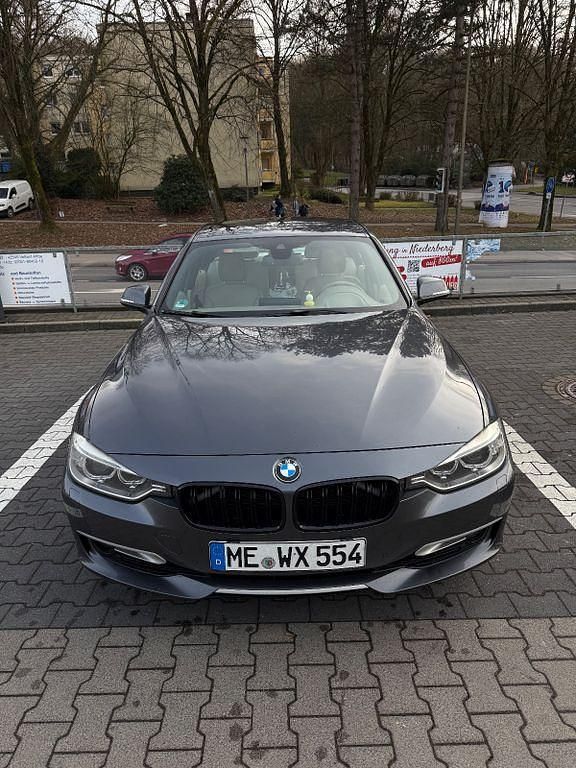 Second-hand BMW 320 184 CP (135 kW) 2012 Gri Berlinǎ