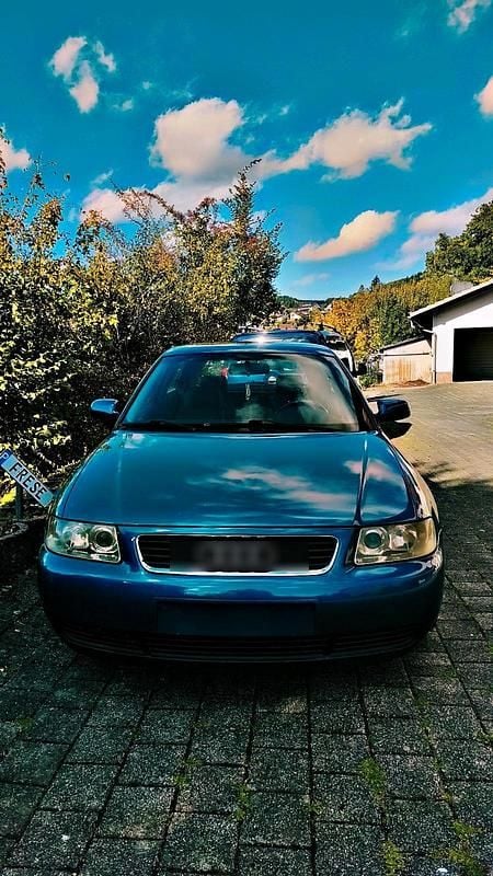 Blau Gebraucht 2001 Audi A3 Kleinwagen | 1.700 € (Fairer Preis) - Bild 1/4
