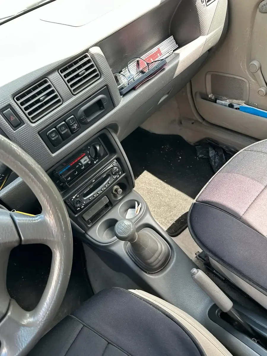 Gebraucht Mazda Demio 72 PS (52 kW) 1998 Blau Kleinwagen