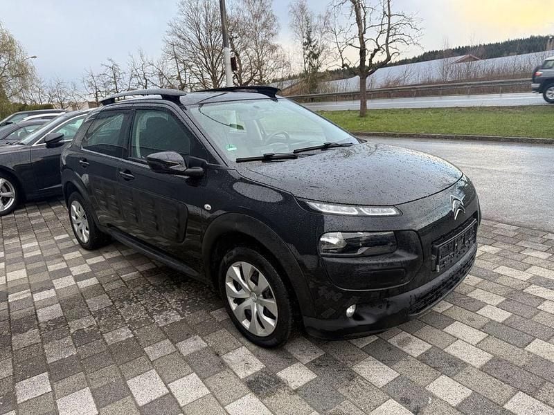 Gebraucht Citroën C4 Feel 82 PS (60 kW) 2017 Schwarz Limousine