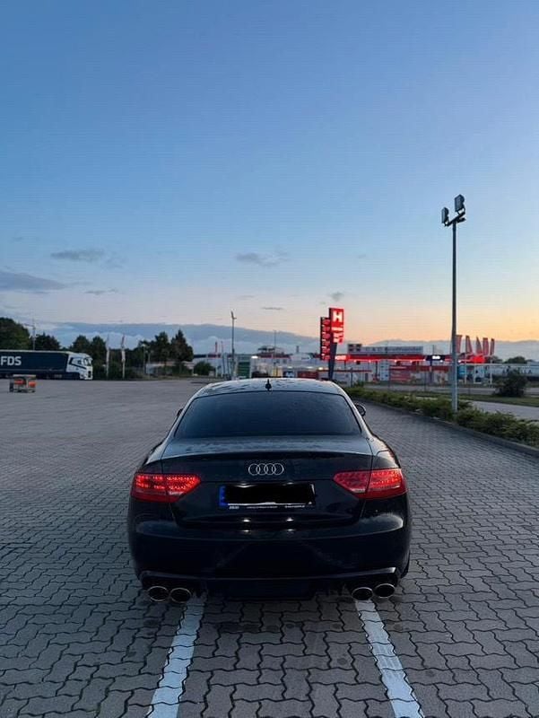 Second-hand Audi A5 Design 211 CP (155 kW) 2009 Negru Coupe