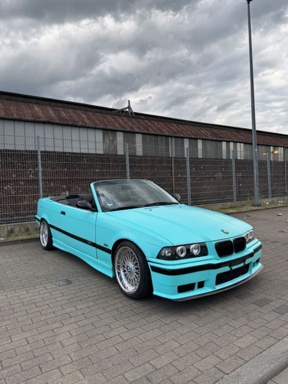 Blau Gebraucht 1997 BMW 320 Cabriolet Cabrio | 10.299 € (Fairer Preis) - Bild 1/4