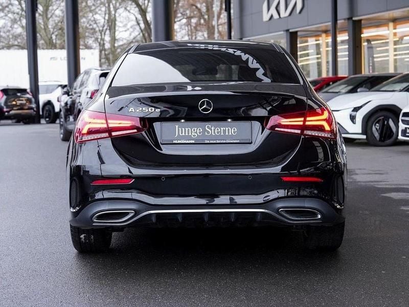 Gebraucht Mercedes A250 AMG 218 PS (160 kW) 2020 Unilack nachtschwarz Limousine