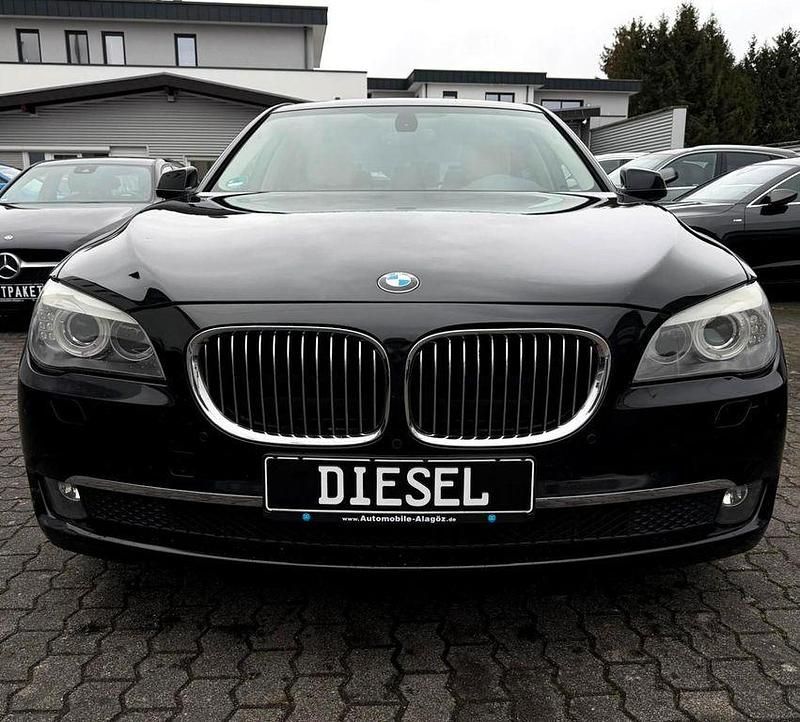 Gebraucht BMW 730 245 PS (180 kW) 2012 Schwarz Limousine