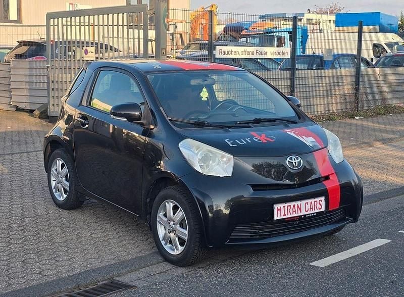 Gebraucht Toyota iQ Basis 68 PS (50 kW) 2010 Schwarz Kleinwagen