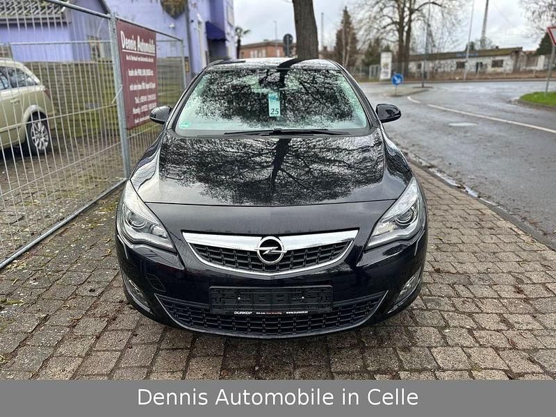 Gebraucht Opel Astra Edition 116 PS (85 kW) 2010 Schwarz Limousine