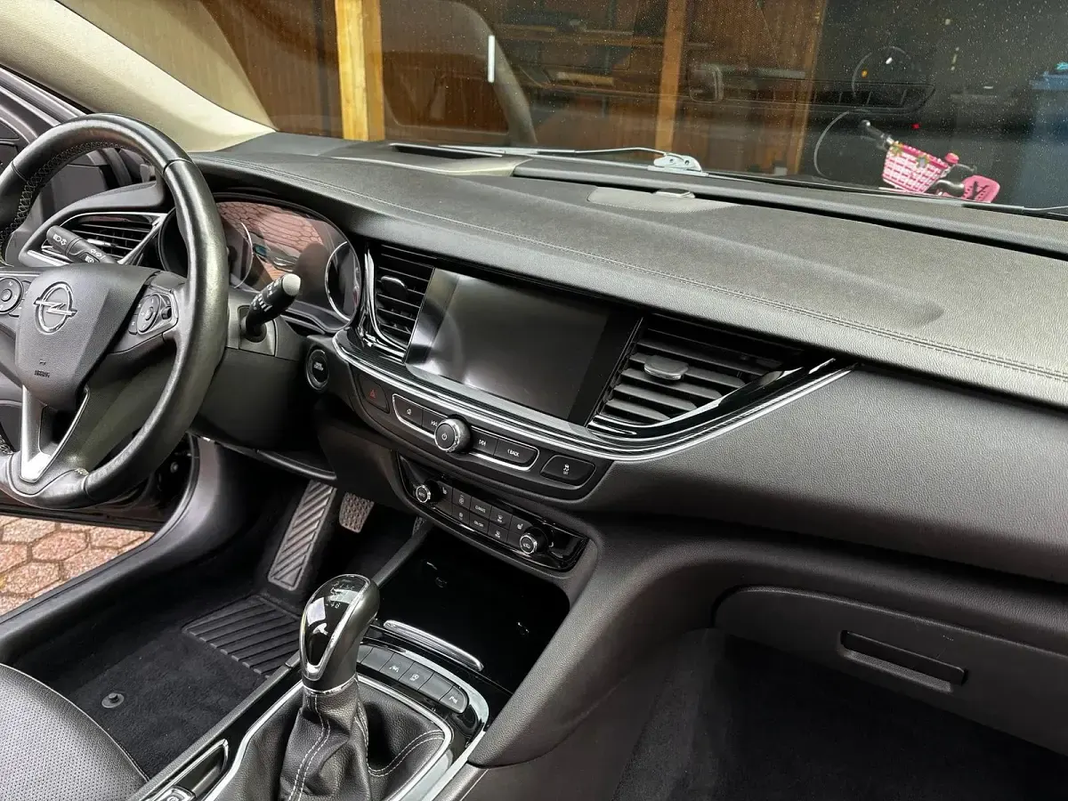 Gebraucht Opel Insignia 165 PS (121 kW) 2017 Schwarz Kombi