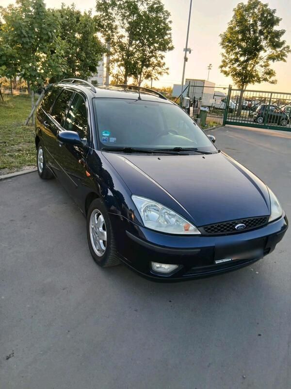 Blau Gebraucht 2002 Ford Focus Kombi | 999 € (Fairer Preis) - Bild 1/4