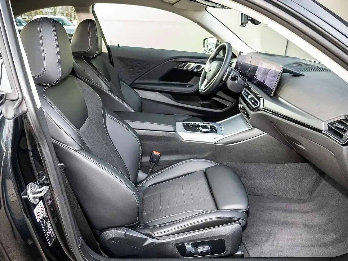 Gebraucht BMW 230 Coupé Sport Line 245 PS (180 kW) 2022 Schwarz Coupé