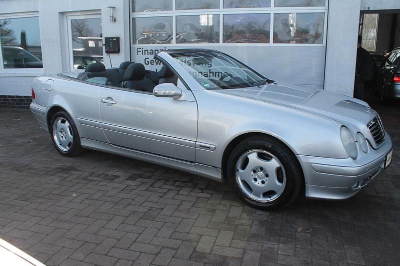 Gebraucht Mercedes CLK230 Elegance 197 PS (144 kW) 2001 Silber Cabrio