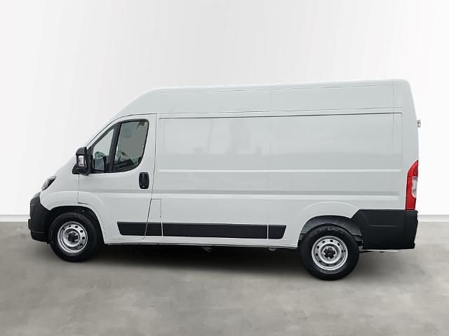 Gebraucht Opel Movano 140 PS (102 kW) 2025 Kaolin weiß Van