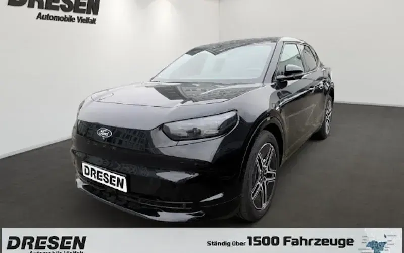 Używany Ford Capri Premium 250 kW (340 KM) 2025 Czarny SUV