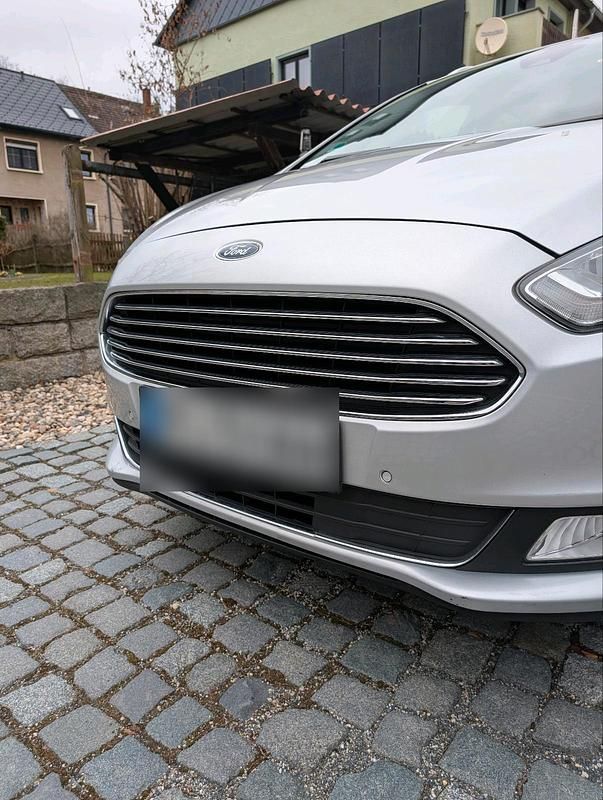 Gebraucht Ford Galaxy 150 PS (110 kW) 2016 Silber Van / Kleinbus