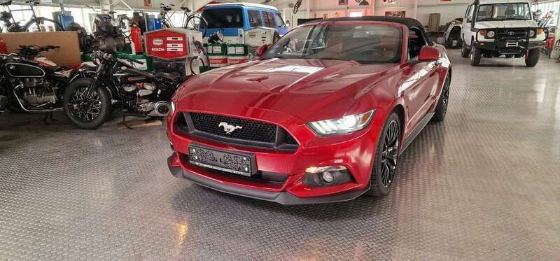 Rubyrot (metallic) Gebraucht 2017 Ford Mustang GT Convertible Cabrio | 30.950 € (Superpreis) - Bild 1/4