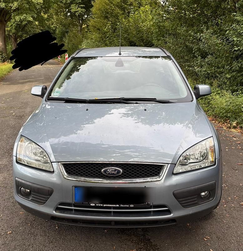 Blau Gebraucht 2005 Ford Focus Kombi | 1.000 € (Superpreis) - Bild 1/4