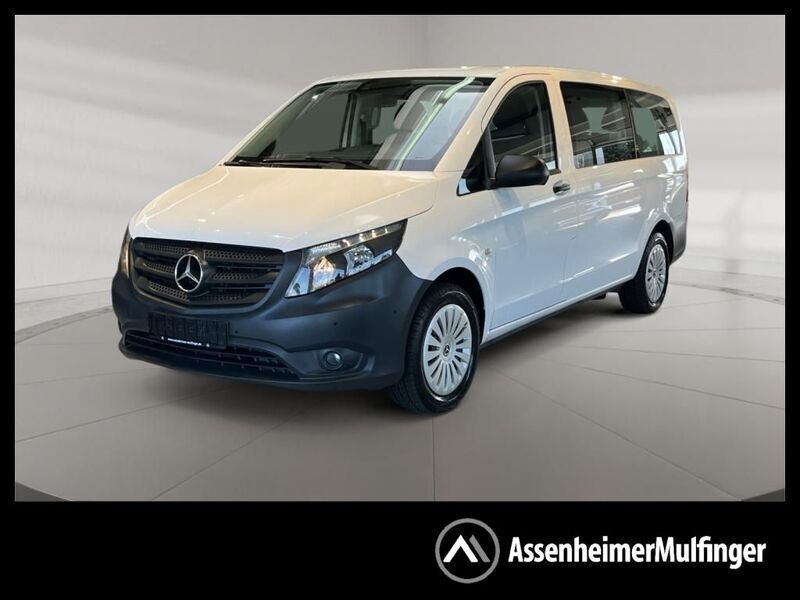 Weiß Gebraucht 2022 Mercedes Vito Van / Kleinbus | 32.289 € (Fairer Preis) - Bild 1/2