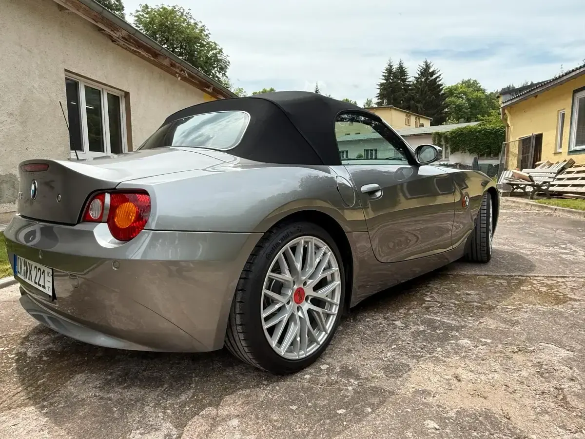 Gebraucht BMW Z4 170 PS (125 kW) 2004 Grau Cabrio