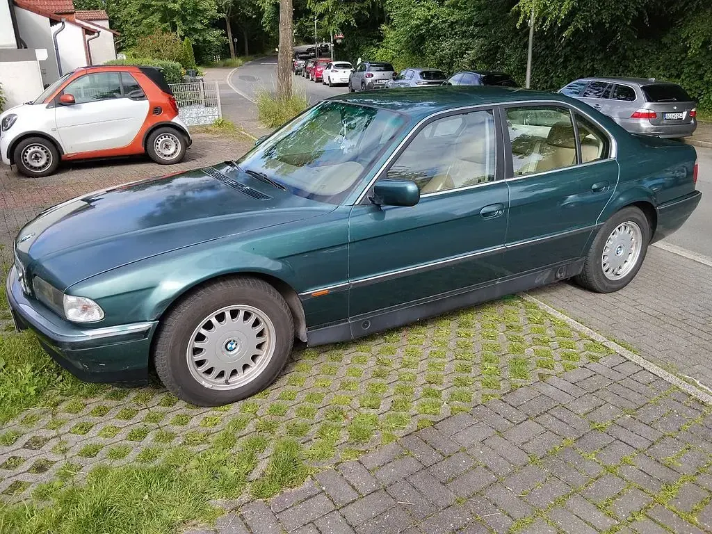 Gebraucht BMW 730 218 PS (160 kW) 1995 Grün Limousine
