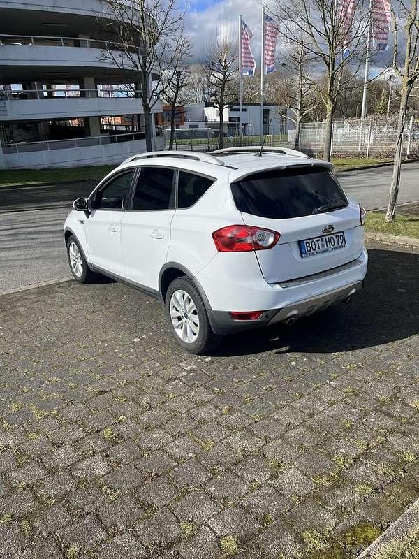 Gebraucht Ford Kuga 200 PS (147 kW) 2010 Weiß SUV