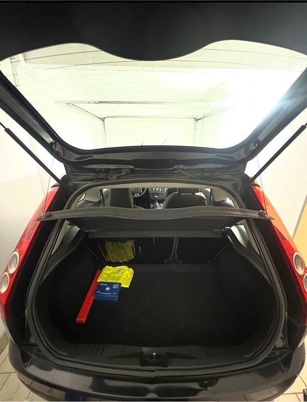 Gebraucht Ford Fiesta 60 PS (44 kW) 2006 Schwarz Kleinwagen