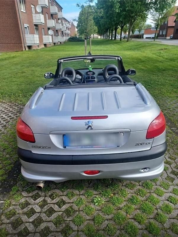 Gebraucht Peugeot 206 75 PS (55 kW) 2001 Grau Cabrio