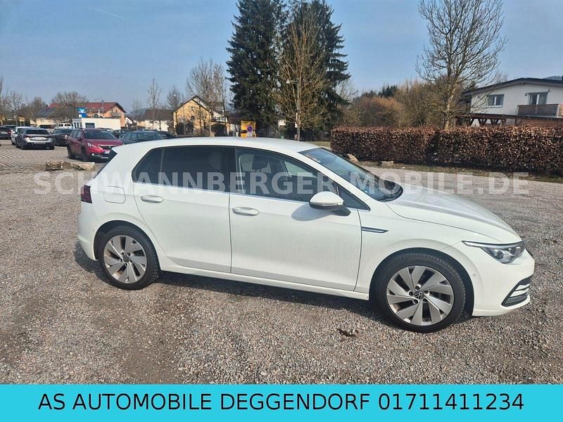 Gebraucht VW Golf VII Style 150 PS (110 kW) 2020 Weiß Limousine