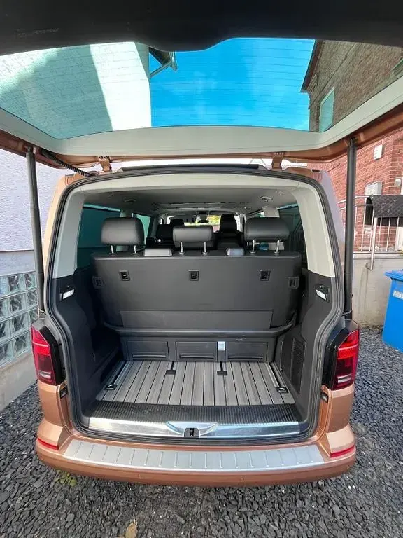 Gebraucht VW Multivan Comfortline 150 PS (110 kW) 2020 Beige Van / Kleinbus