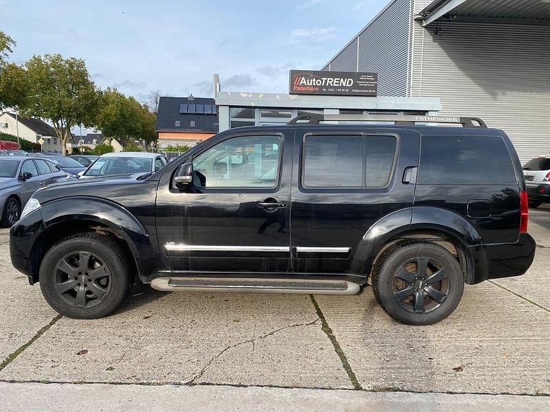 Schwarz Gebraucht 2011 Nissan Pathfinder SUV | 9.999 € (Guter Preis) - Bild 1/4