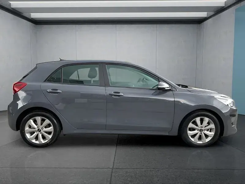 Gebraucht Kia Rio Vision 101 PS (74 kW) 2023 Grau Kleinwagen