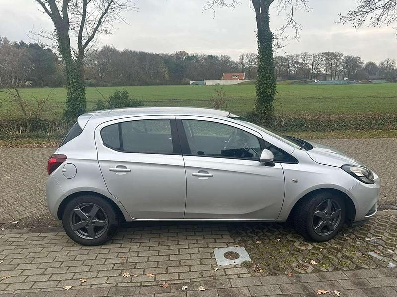 Gebraucht Opel Corsa Edition 69 PS (50 kW) 2015 Silber Kleinwagen