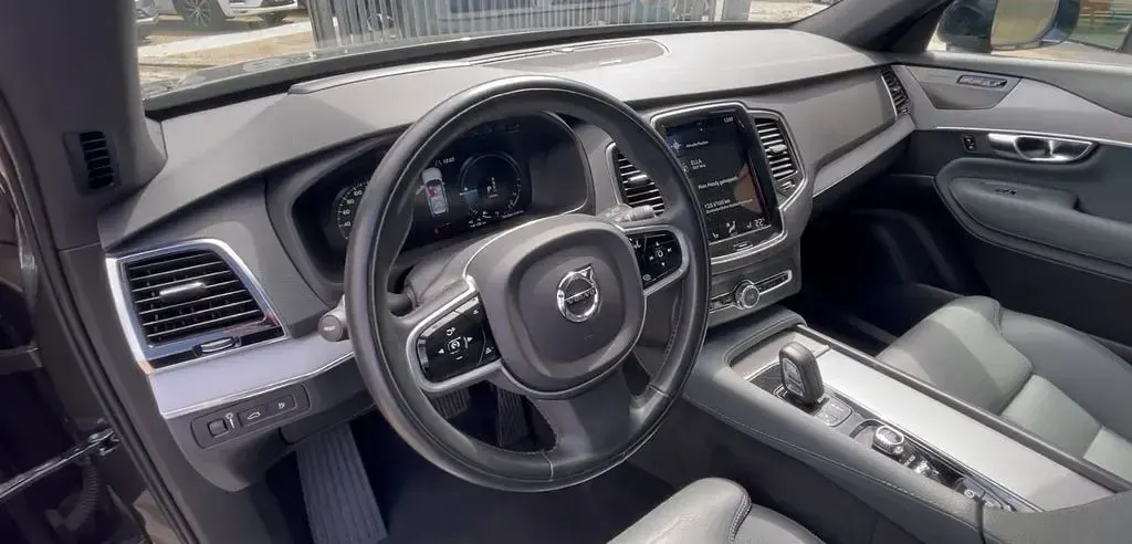 Gebraucht Volvo XC90 R-Design 392 PS (288 kW) 2021 Grau SUV