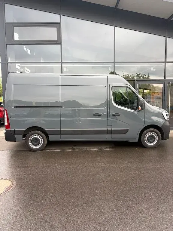Occasion Renault Master 150 ch (110 kW) 2024 Gris Monospace