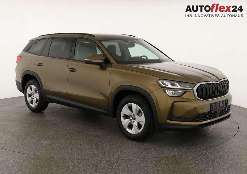 Gold bronze metallic Neu 2025 Skoda Kodiaq Selection SUV | 47.245 € (Superpreis) - Bild 1/4