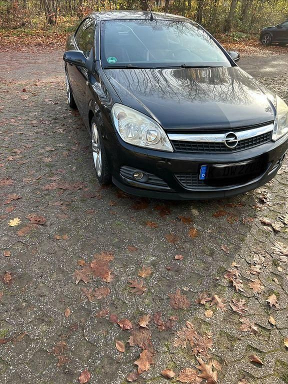 Gebraucht Opel Astra Cabriolet 140 PS (102 kW) 2009 Schwarz Cabrio