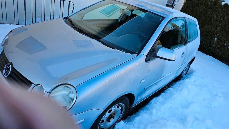 Gebraucht VW Polo 50 PS (36 kW) 2000 Silber Kleinwagen