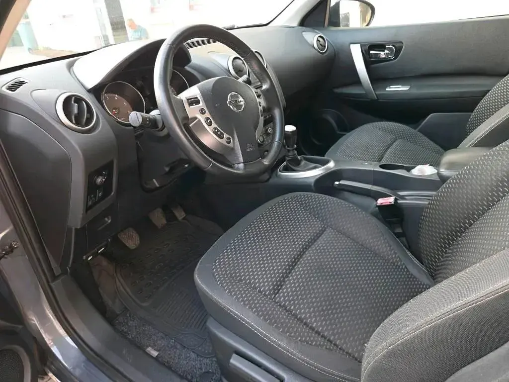 Gebraucht Nissan Qashqai Acenta 150 PS (110 kW) 2010 Grau SUV